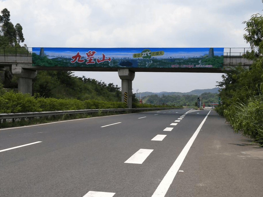 高速跨線橋廣告怎么投？新天杰案例告訴你